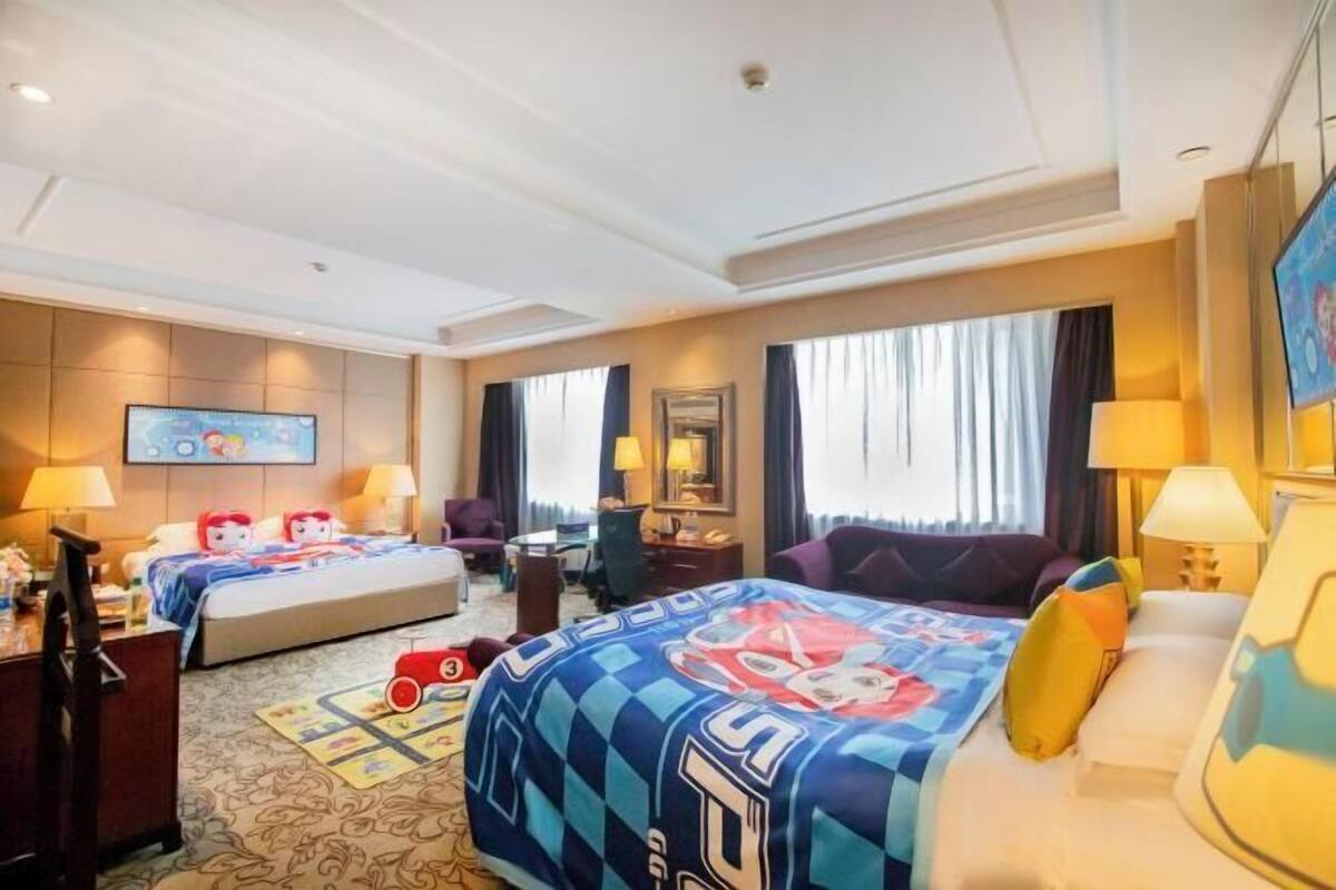 1 habitación, ropa de cama de alta calidad y escritorio