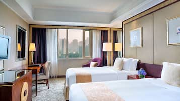 Deluxe Twin Room | Premium bedding, desk, blackout drapes, iron/ironing board