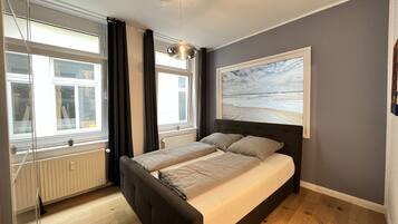 4 Schlafzimmer, Schreibtisch, Bügeleisen/Bügelbrett, kostenloses WLAN