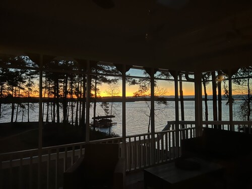 Lake front, Private cove, Big water view