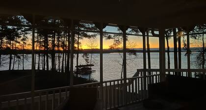 Lake front, Private cove, Big water view