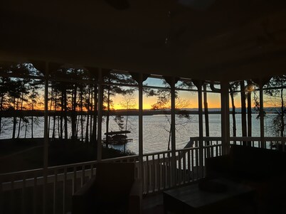 Lake front, Private cove, Big water view