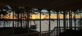 Lake front, Private cove, Big water view