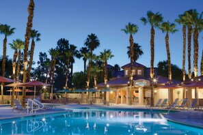 Outdoor pool, a heated pool - Marriott Desert Springs Villas ll- 2 BEDROOM + 2 BATHS + Full Kitchen SLEEPS 8 (Palm Desert)