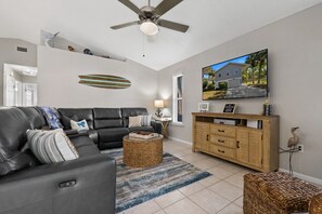 Living room - New!! Weeki River Retreat Star5vacations (Spring Hill)