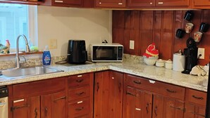 茶具/咖啡用具、冰箱、微波炉、烤箱