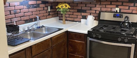 Fridge, microwave, oven, stovetop