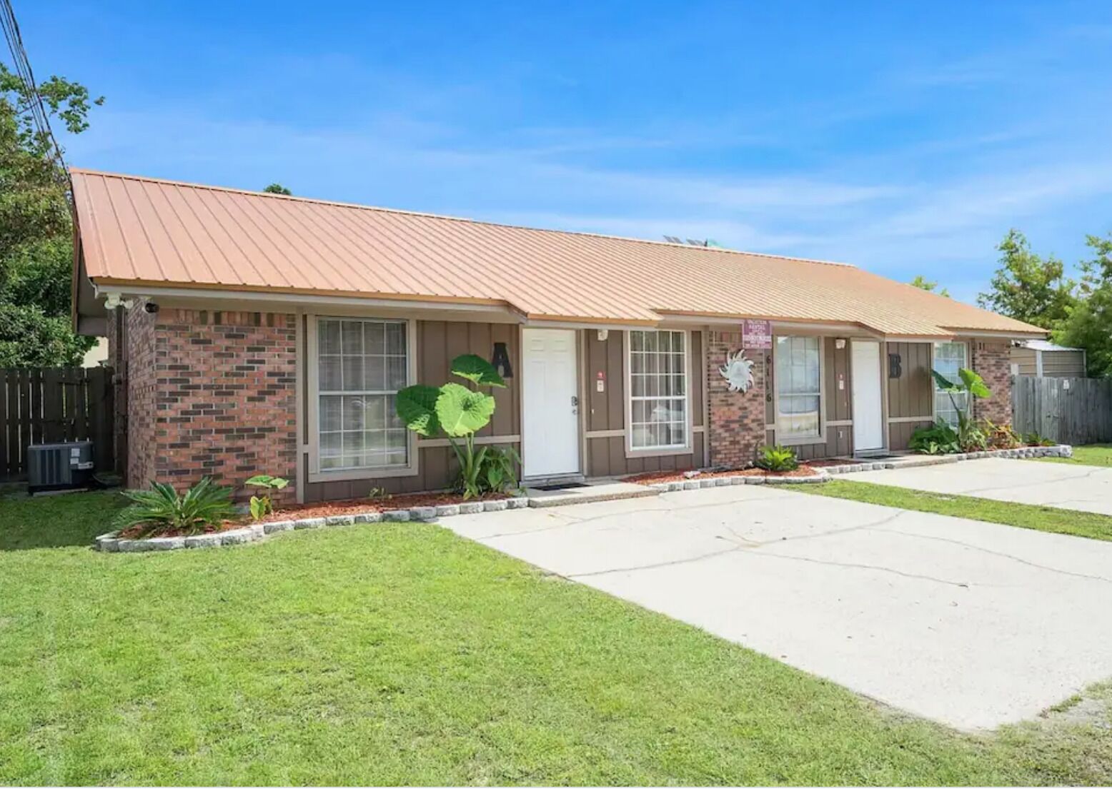 2 bedroom duplex less than 1 mile from the beach!