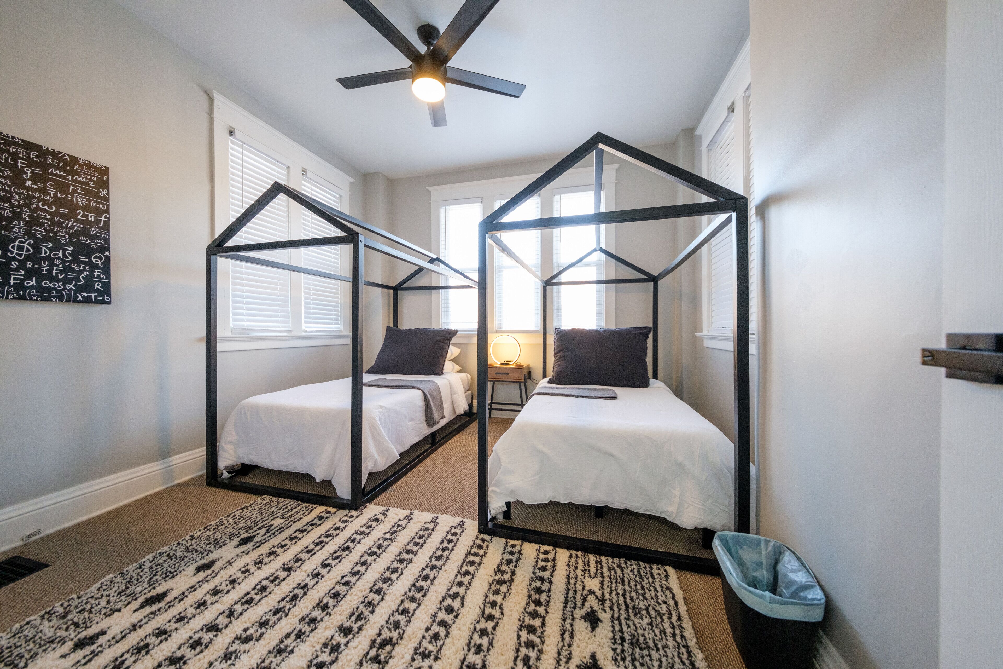 Lovely 3-bedroom near UC, Xavier, and Zoo.