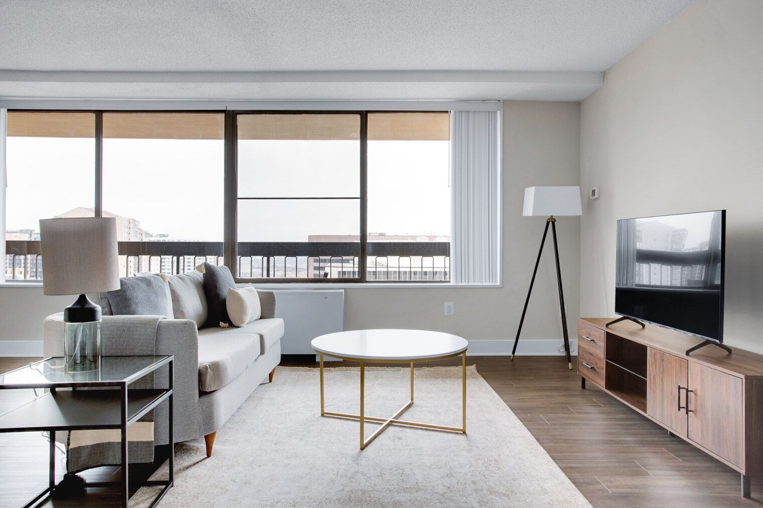 Fernseher, Stereoanlage