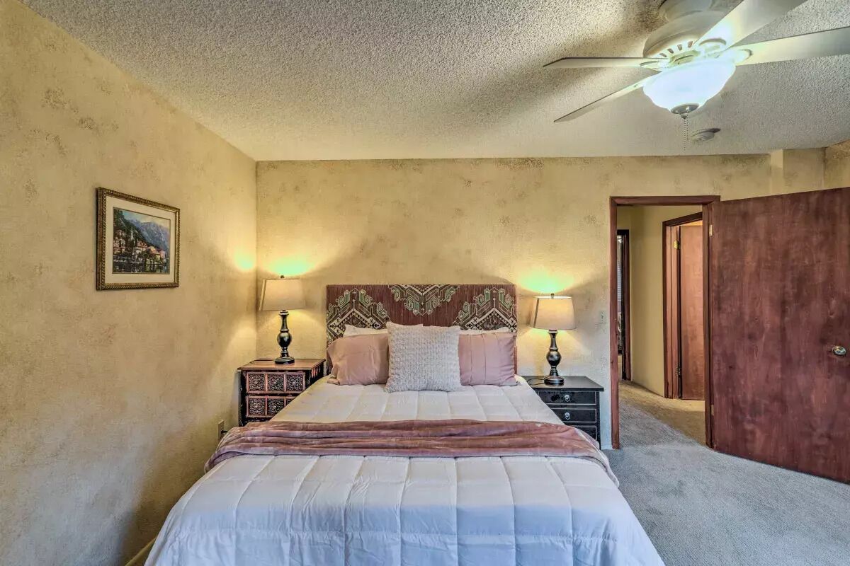 NEW! Sedona Stunning House w/ Red Rock Views, Fenced yard, Spa