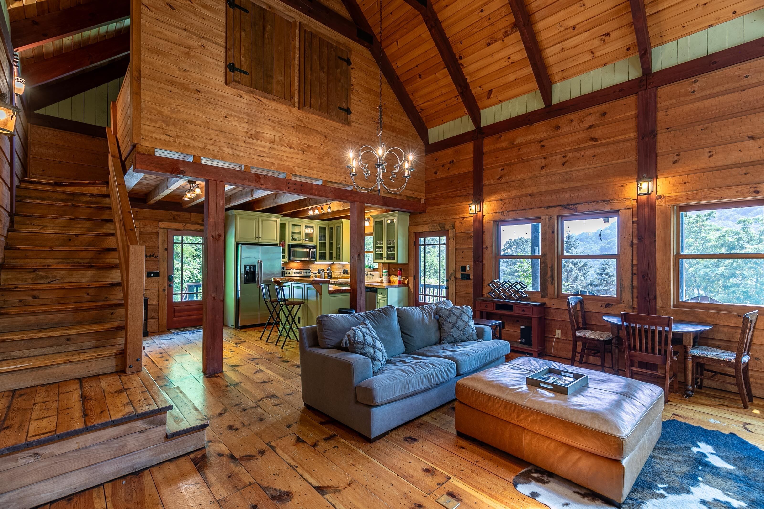 Cozy Mountain Cottage - Relax in picturesque Northwest Watauga County!