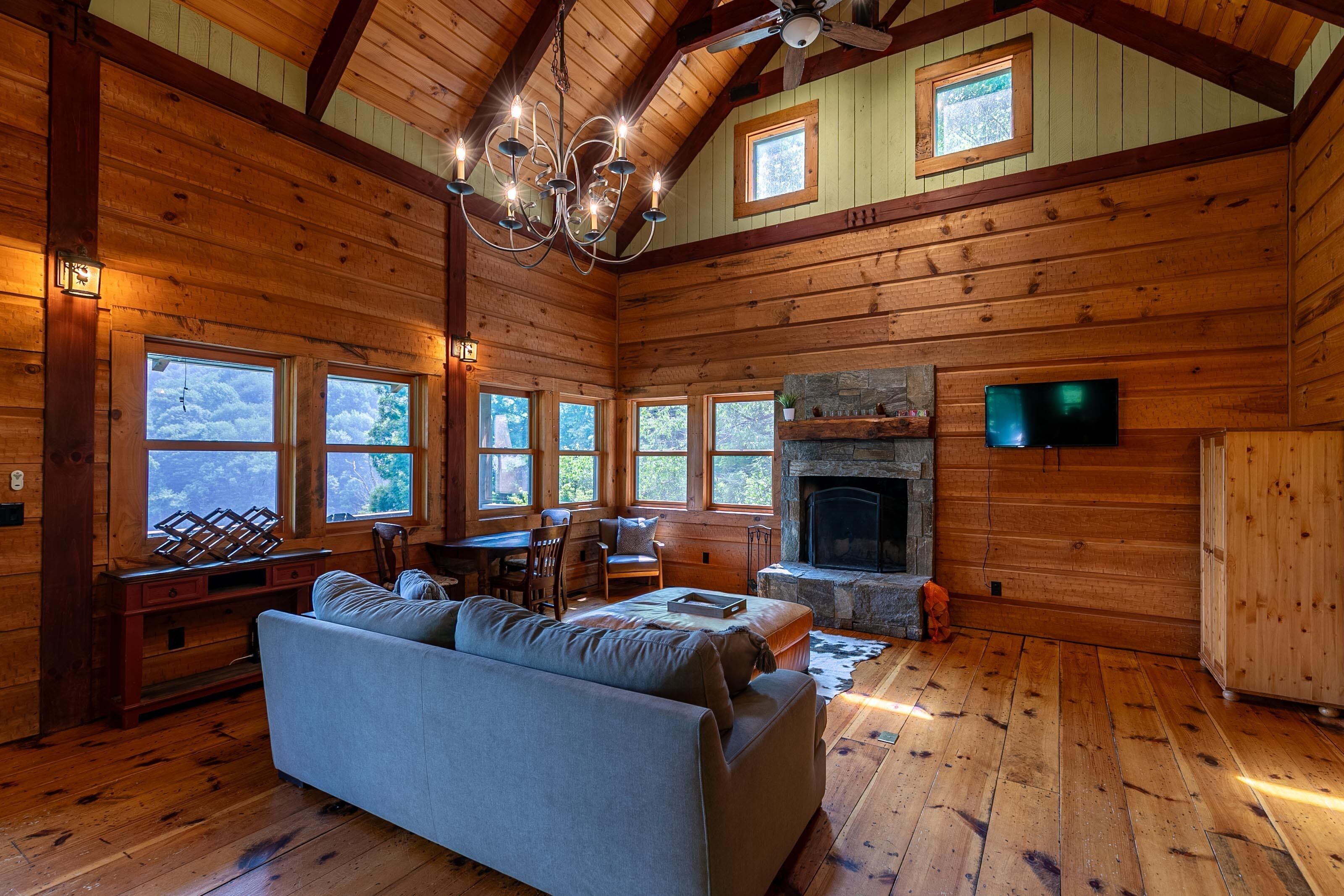 Cozy Mountain Cottage - Relax in picturesque Northwest Watauga County!