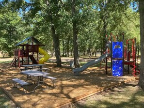 Children’s area - Kid Friendly-Boat Ramp-Outdoor-Projector-Community Pool Access (Enchanted Oaks)