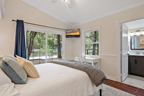 3 Schlafzimmer, Schreibtisch, Bügeleisen/Bügelbrett, Reisekinderbett