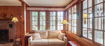 Lakefront cabin with private dock, 2 kayaks & panoramic views