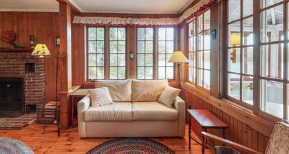Lakefront cabin with private dock, 2 kayaks & panoramic views