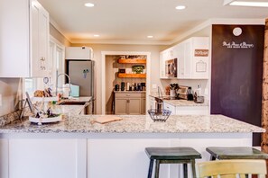 Fridge, microwave, oven, stovetop - Lakefront cottage with private dock, hot tub, fireplace & game room (Young Harris)