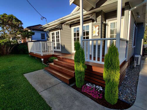 Coastal Cottage - Pet Friendly