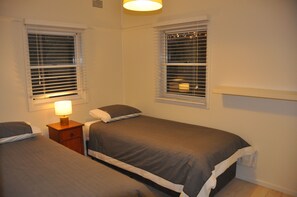 3 Schlafzimmer, Bügeleisen/Bügelbrett, kostenloses WLAN, Bettwäsche