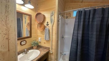 Shower, shampoo