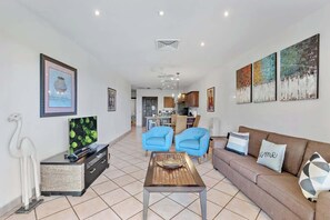 TV, offices - Diria 201 (Tamarindo)