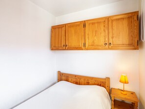 1 bedroom, iron/ironing board, WiFi