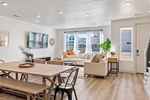 Townhome, 4 Bedrooms | Dining - Mavericks Retreat by RedAwning (St. George)