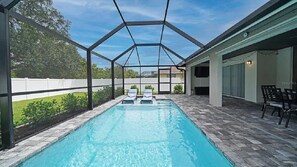 屋外プール、温水プール