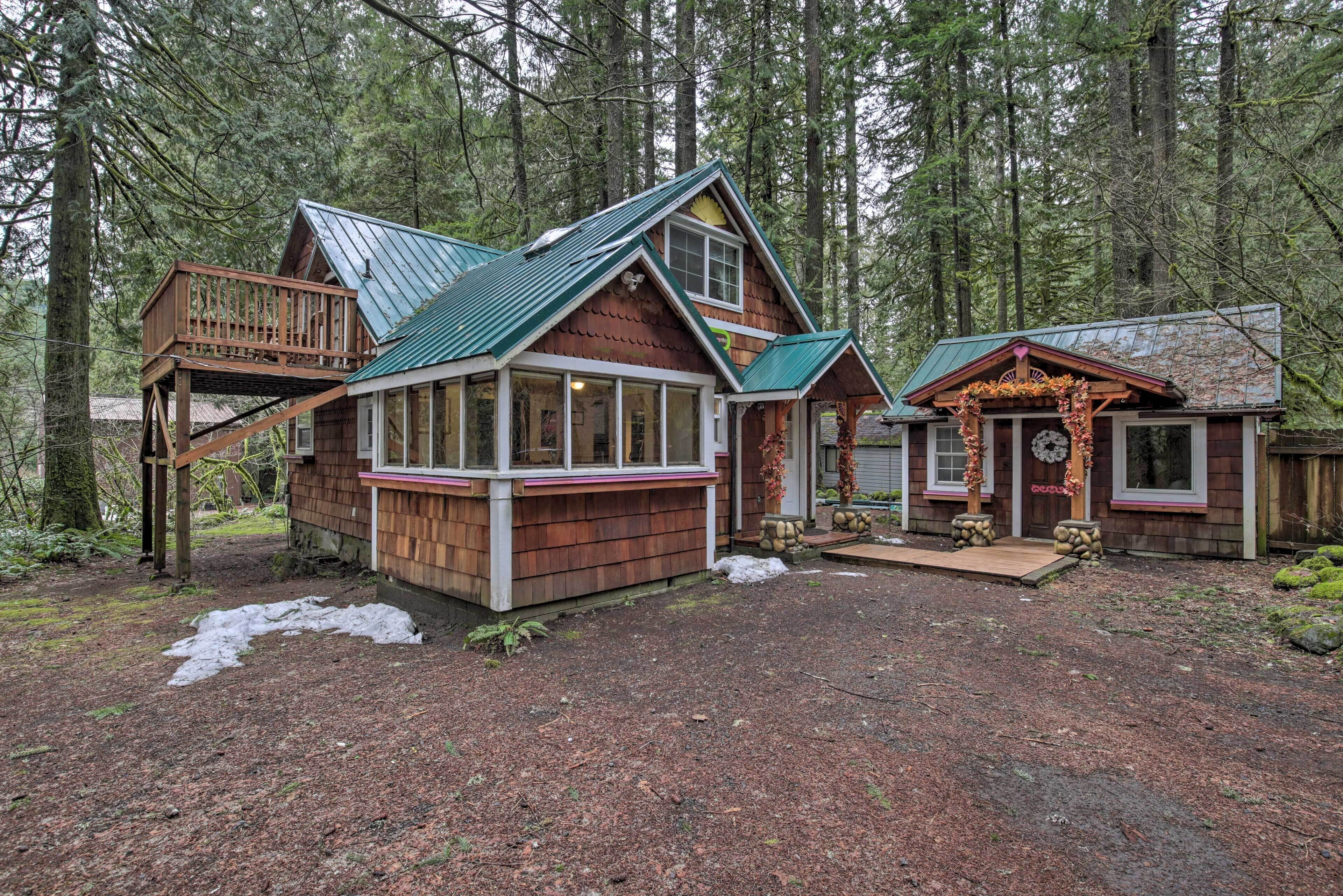 ‘The Sundance’ Cottage w/ Patio - Near Mt Hood!