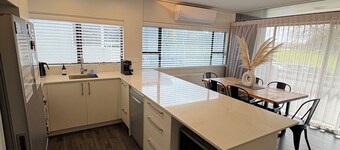 Location Location! T Two on Whakaue 