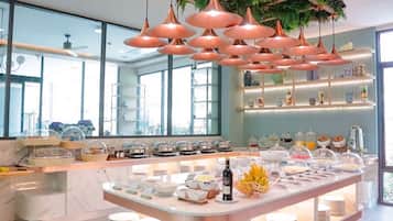 Daily buffet breakfast (THB 400 per person)