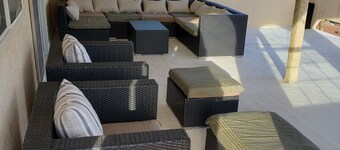 ROTARY PARK, LAUGHLIN/BULLHEAD CITY, RIVER RETREAT - RV HOOKUPS