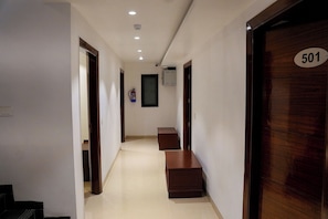 Lobby - Yuhi Suites (Gurugram)
