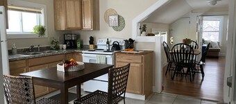 Cozy Burlington Escape with Hot Tub 