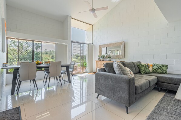 تلفزيون ذكي