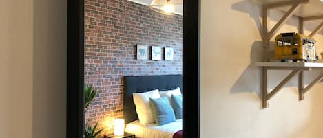 1 slaapkamer, een bureau, een strijkplank/strijkijzer, gratis wifi