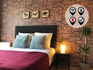 1 bedroom, desk, iron/ironing board, free WiFi