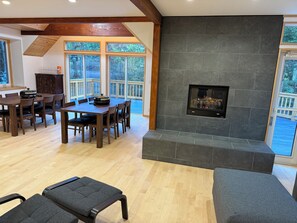 Basic Cabin, 1 Bedroom, Kitchen, Lake View | Living area - Picollo Mondo (Yamanakako)