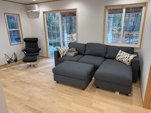 Basic Cabin, 1 Bedroom, Kitchen, Lake View | Living area - Picollo Mondo (Yamanakako)