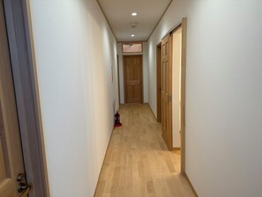 Basic Cabin, 1 Bedroom, Kitchen, Lake View | Free WiFi