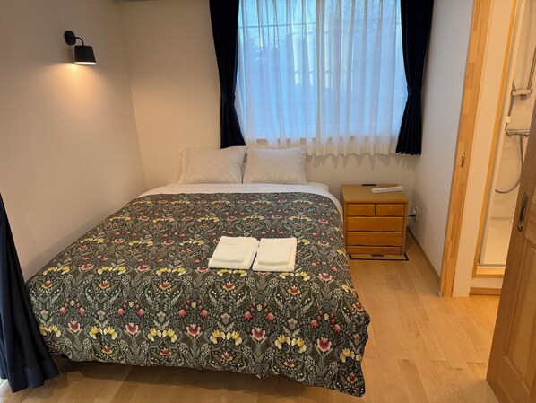 Basic Cabin, 1 Bedroom, Kitchen, Lake View | Free WiFi