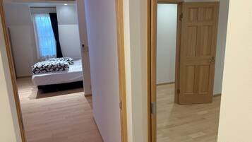 Basic Cabin, 1 Bedroom, Kitchen, Lake View | Free WiFi