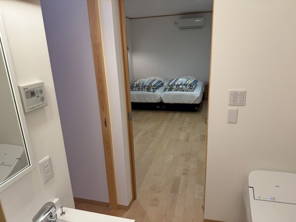 Cabaña básica, 1 habitación, cocina, vistas al lago | Wifi gratis