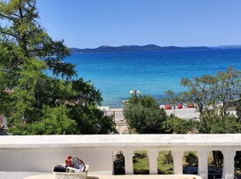Apartamento (Two Bedroom Apartment with Balcony an) | Sacada