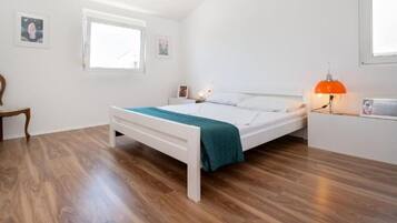 Apartment (Two Bedroom Apartment with Terrace an) | 8 bedrooms, free cribs/infant beds, bed sheets