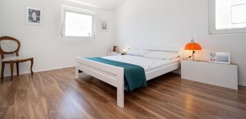 Apartamento (Two Bedroom Apartment with Terrace an) | 8 quartos, berços grátis, roupa de cama