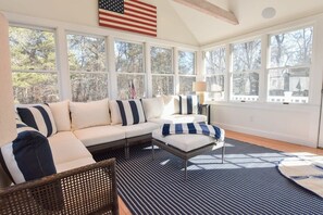 Televisión y oficina