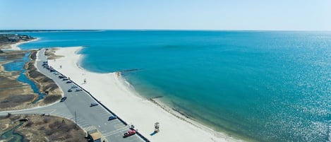 Una playa cerca