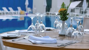 2 restauranter: frokost, lunsj, middag og brunsj serveres